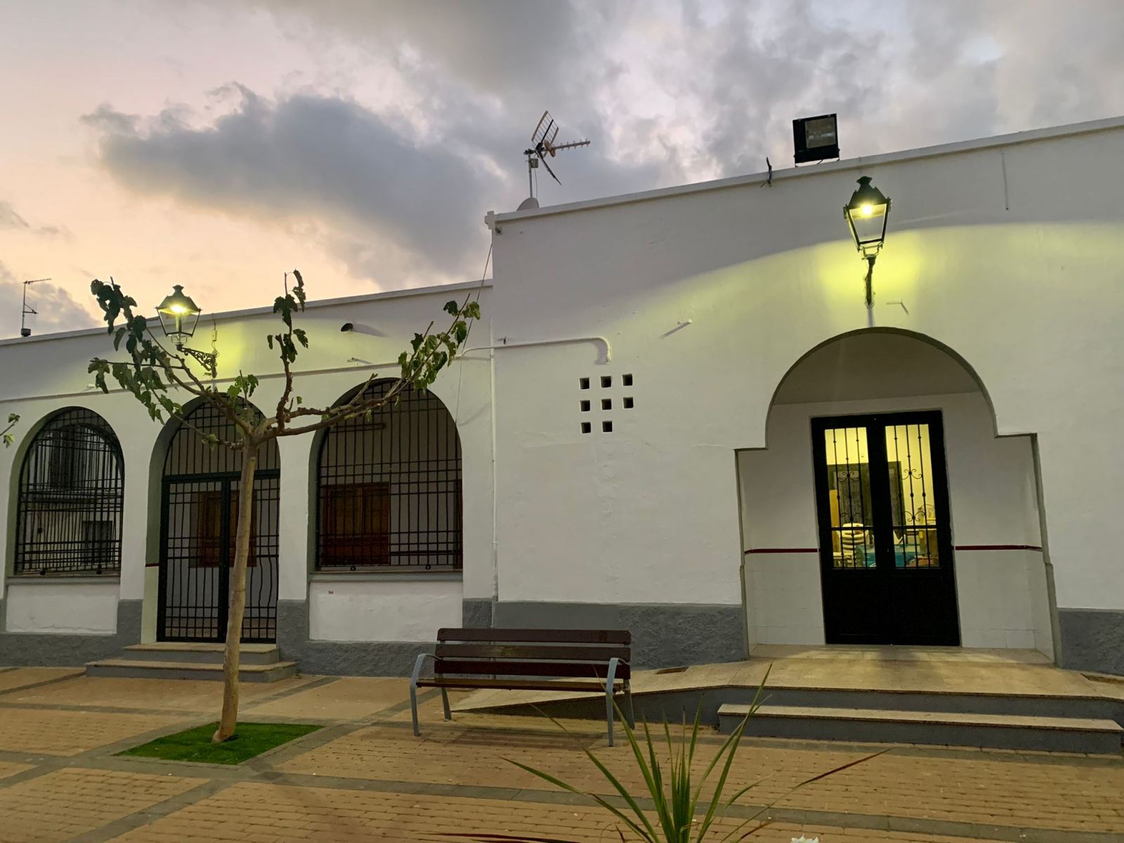 BIBLIOTECA-MASCARELL