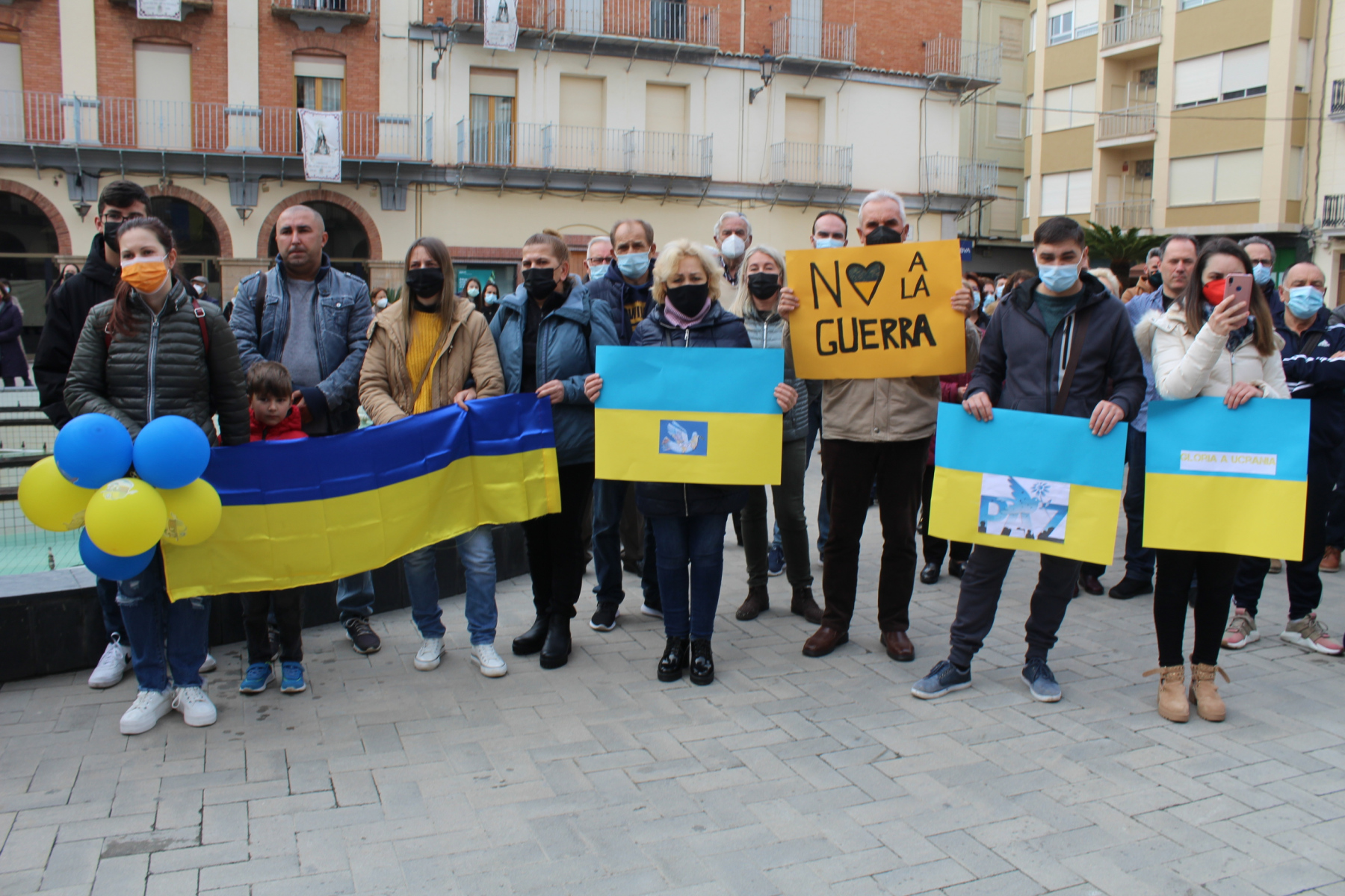 NULES DONA SUPORT AL POBLE UCRAÏNÈS