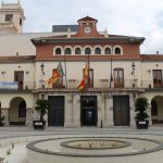 Nules crea la primera escola de famílies per a previndre conductes additives