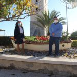 S'instal·la una barca per a adornar la zona del far de les platges de Nules