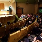 Los escolares de Primaria participan en una actividad de animación lectora en valencià