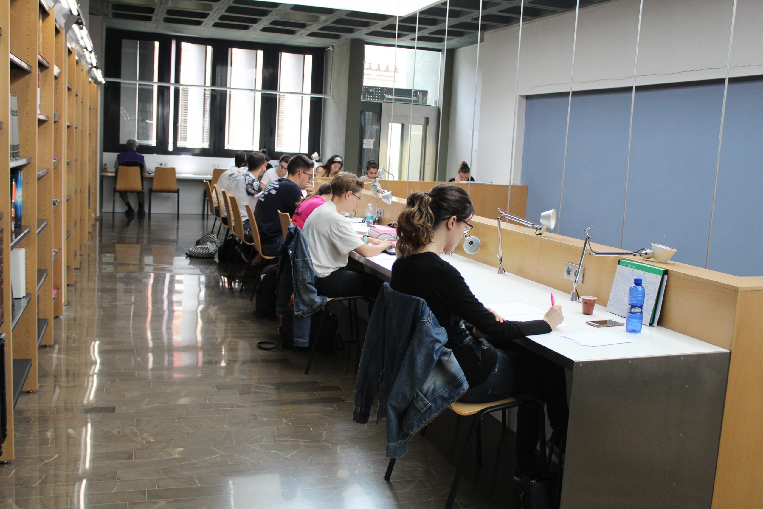 biblioteca