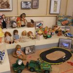 Nules recopila records d’infància en l’exposició “Joguets d’antany”