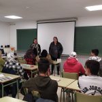 Nules fomenta el valencià i el castellà entre la població migrant