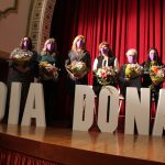 NULES ATORGA LA INSÍGNIA D’OR A SIS DONES EMBLEMÀTIQUES DEL POBLE