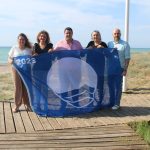 NULES IZA LA BANDERA AZUL DE LA PLAYA LES MARINES