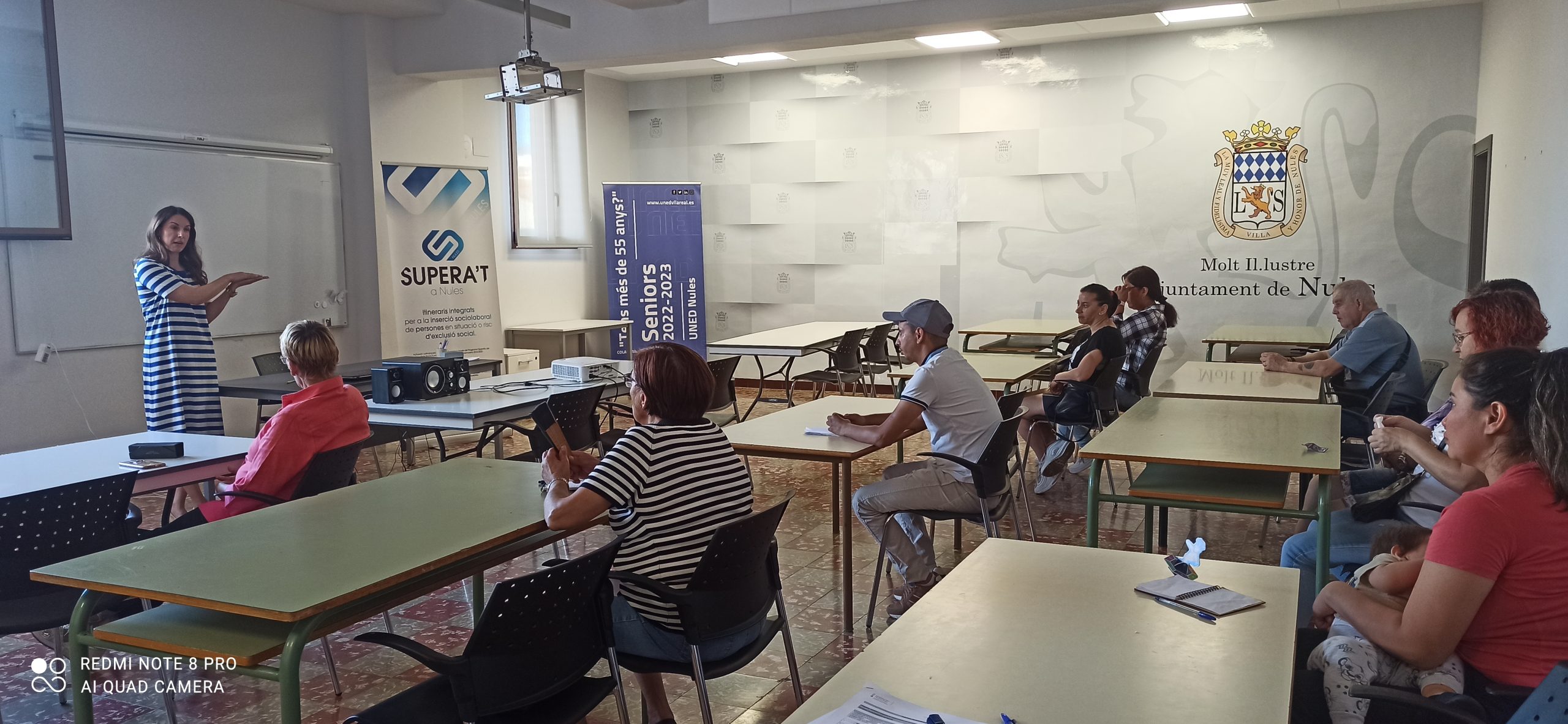 foto charla antena cameral