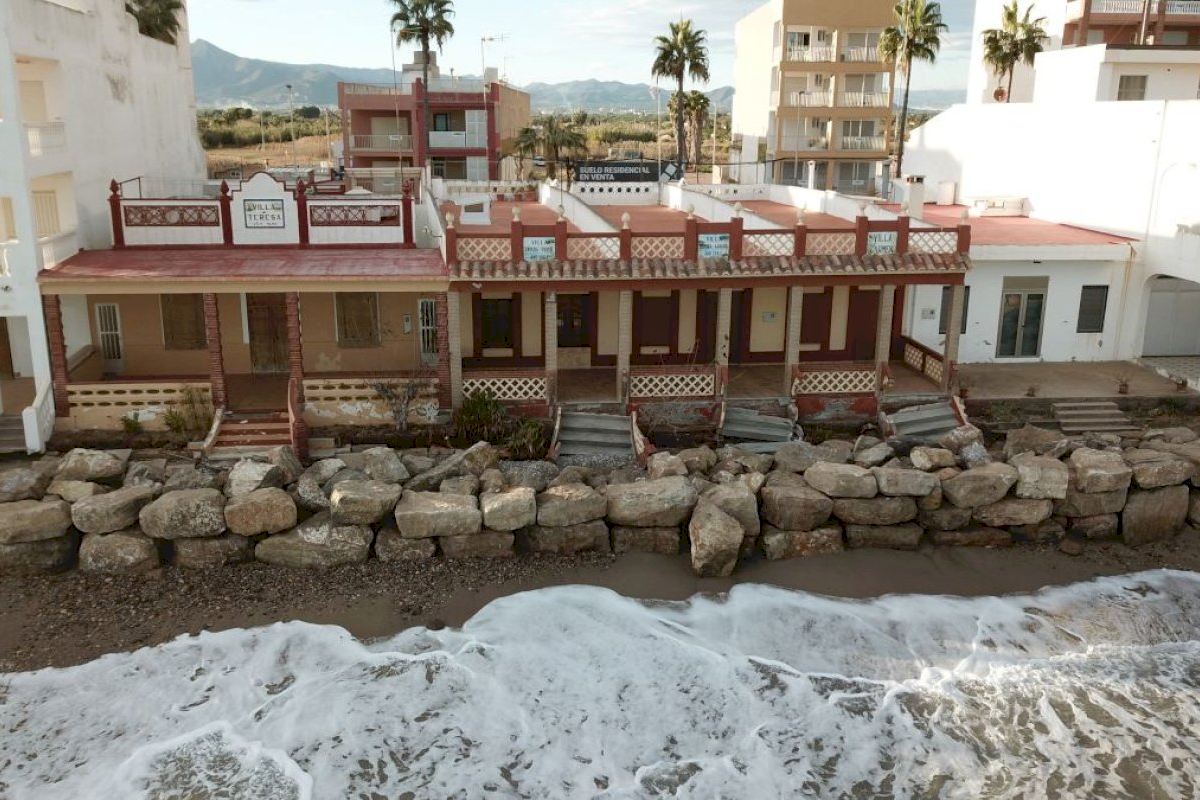 muro-playa-de-nules-casetes_xl
