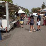 EL MERCAT AMBULANT DE LES PLATGES DE NULES REPRÈN LA SEUA ACTIVITAT