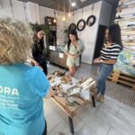 LES ALUMNES S'INICIEN A L'AUDIOVISUAL COM A EINA PER PROMOCIONAR L'EXPERIÈNCIA DE COMPRA AL COMERÇ LOCAL