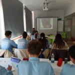 ELS ALUMNES DE COMERÇ APRENEN MESURES DE PREVENCIÓ I SEGURETAT DE L'ENTORN COMERCIAL