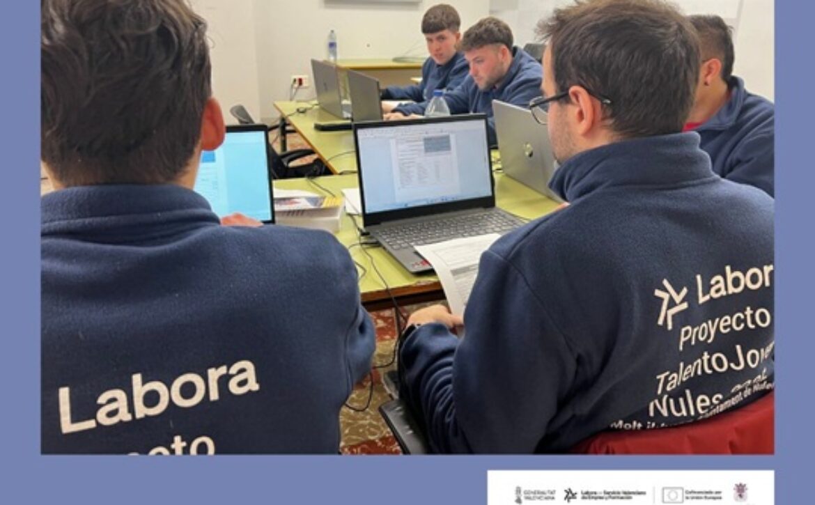 FOTO ALFABETIZACIÓN INFORMÁTICA