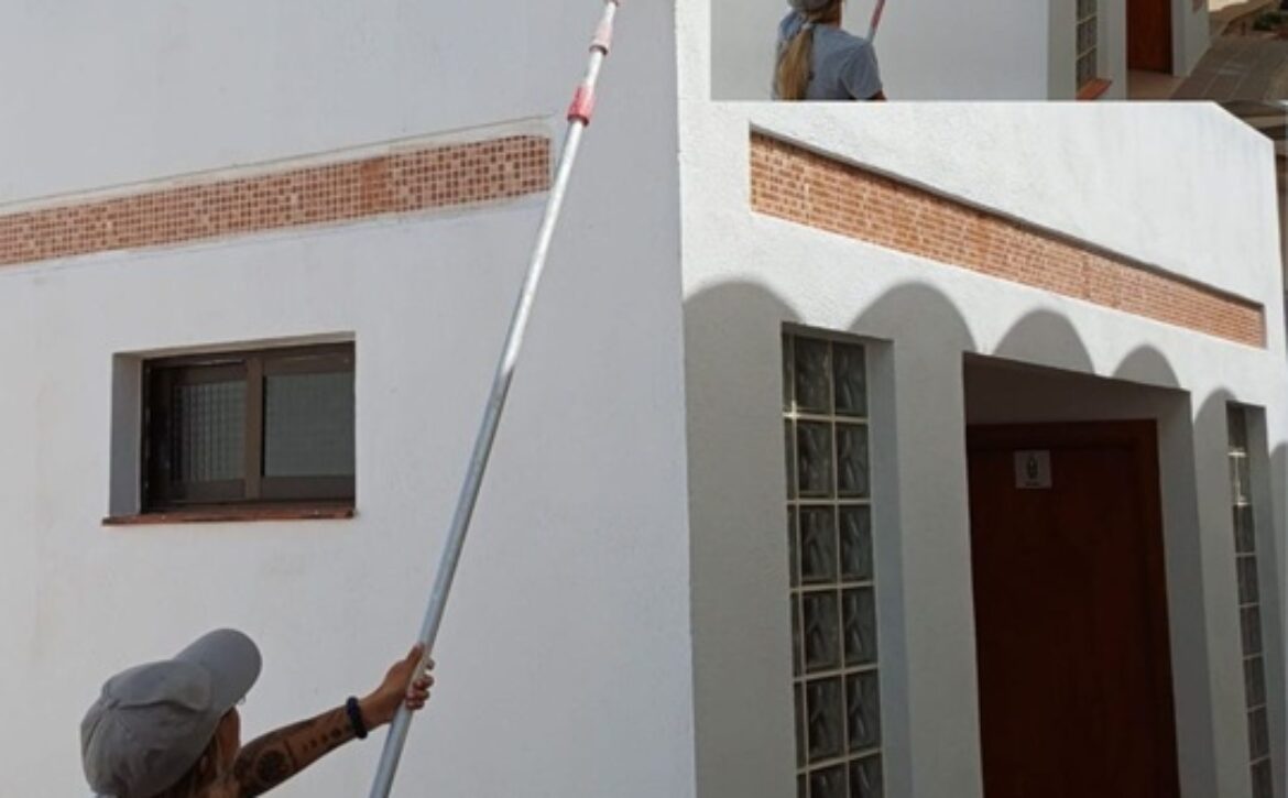 FOTO PINTURA BAÑOS CEMENTERIO